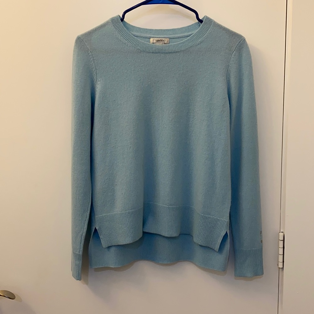 Tyler Boë 100% cashmere light blue sweater